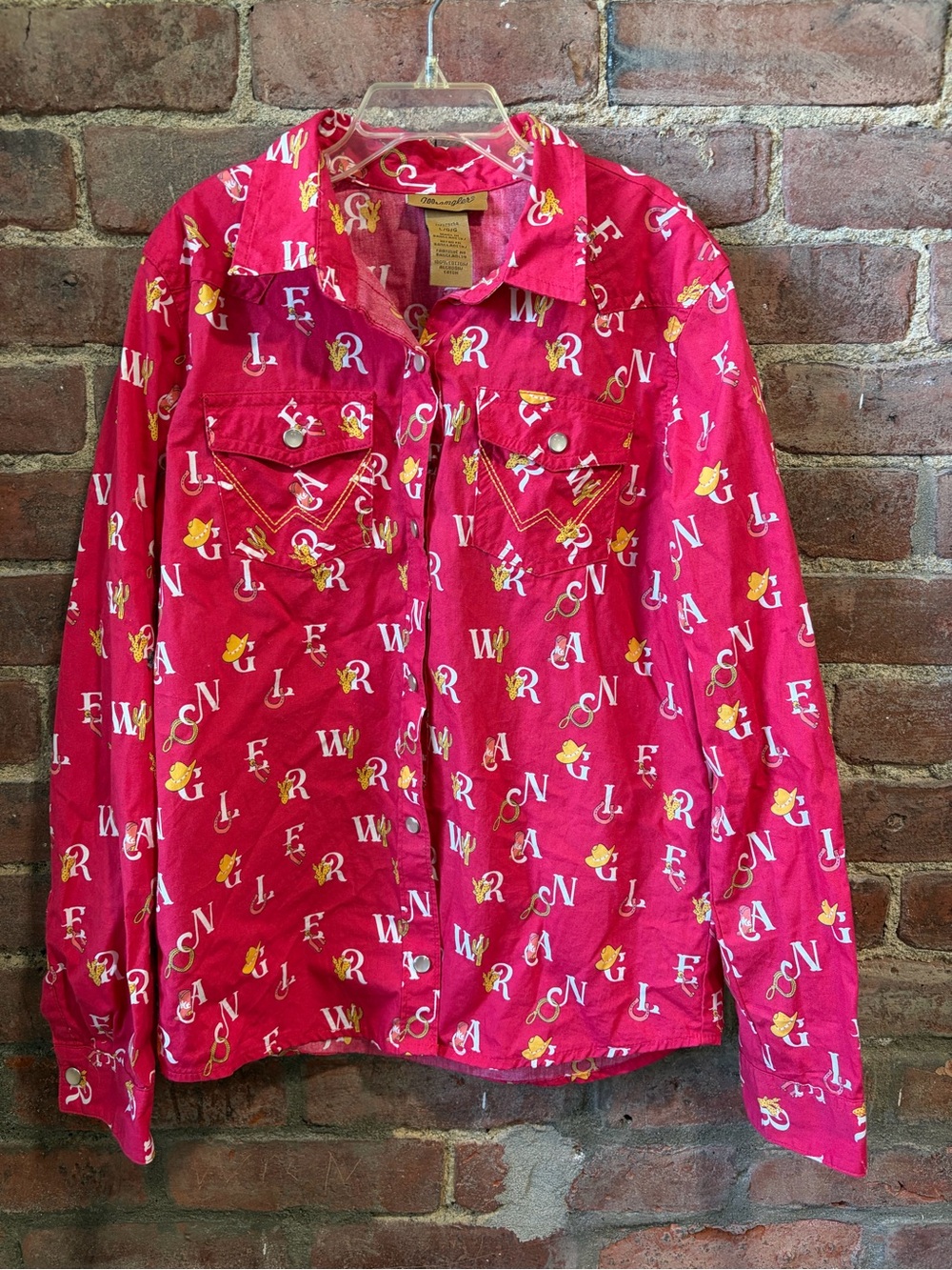 Wrangler Red Printed Button-Down snap Shirt all over print youth large